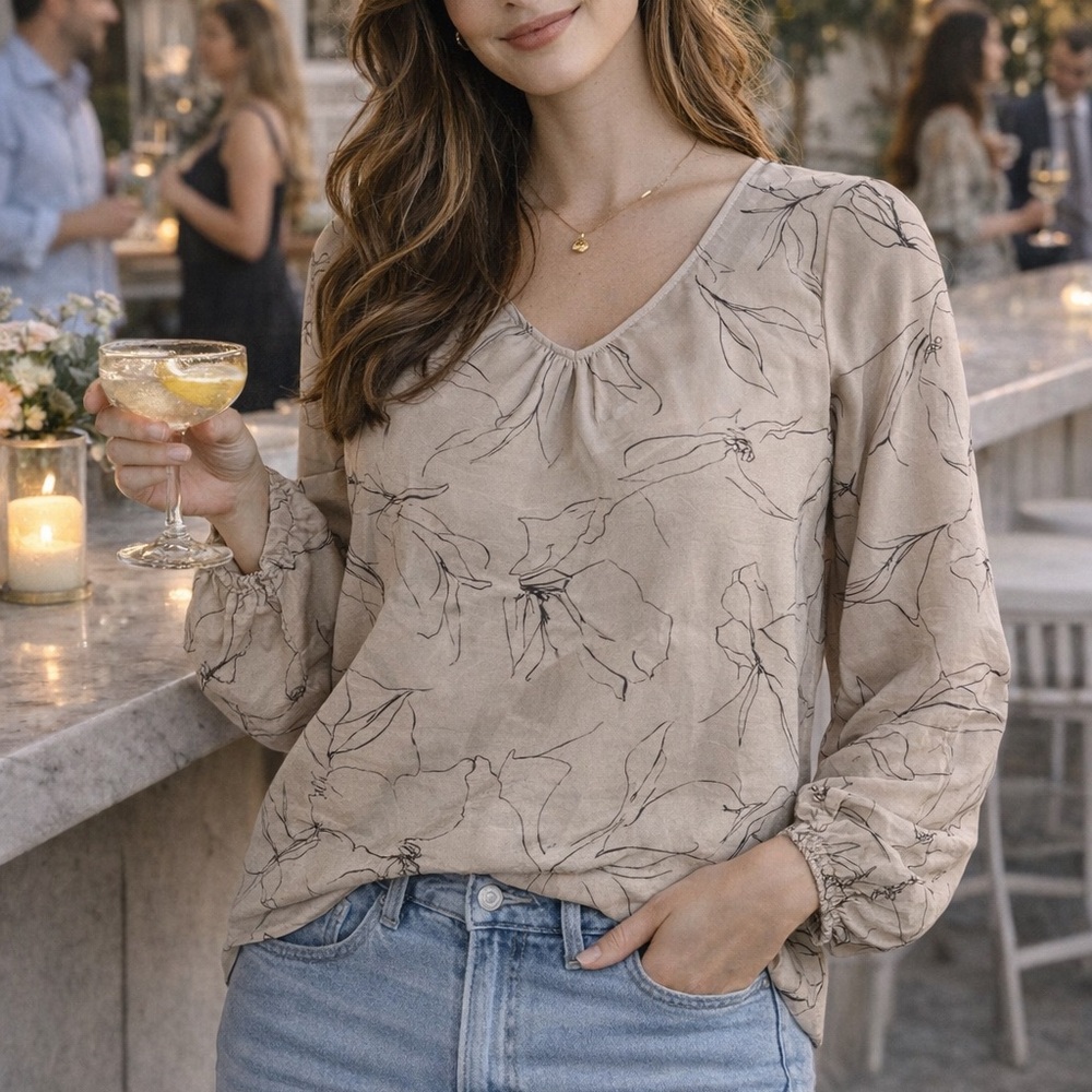 Gilli Beige Floral Blouse